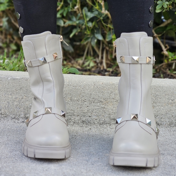 Women's Grey Pyramid Stud Ankle Combat Boot - Picture 4 of 5